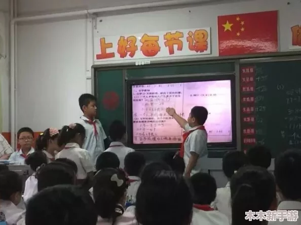 班长是我们班的公共插座，连接友谊与学习，共同成长的力量源泉