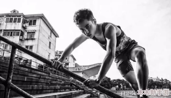 老头经典Gayoldman同性：深刻反映了人性与情感的复杂交织，值得一看！