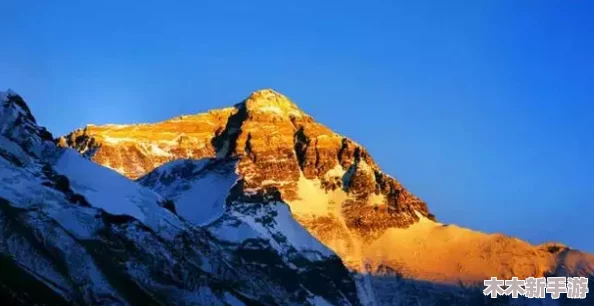 千仞雪的胸襟距离观察图片：展现出高山之巅的壮丽景色和深邃内涵