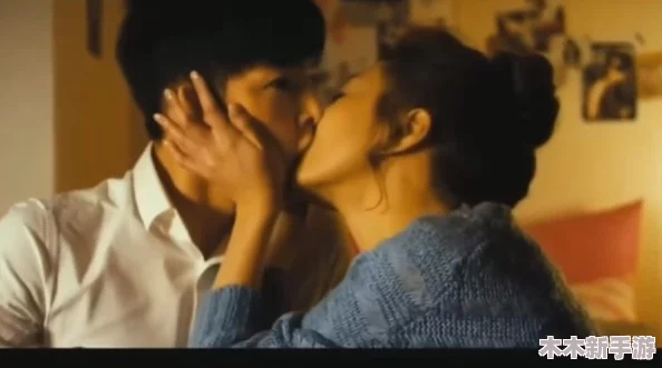 GV被猛男伦流澡到高潮H，让激情与欲望在浴室中交融，释放无尽狂野的快感与沉醉