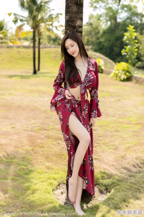 一姐潮水太多 网友热议：她的风格让人欲罢不能，时尚界的新宠儿究竟有何魅力？