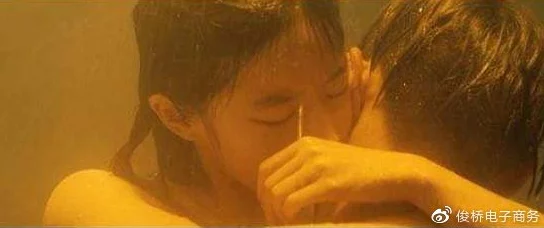 果冻传媒操逼大片：热辣青春与激情碰撞的视觉盛宴，尽享无限魅力与诱惑