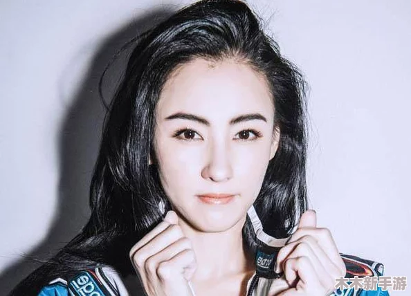 张柏芝囗交全套高清照片艳照，展现其大胆风格与独特魅力，引发热议与关注