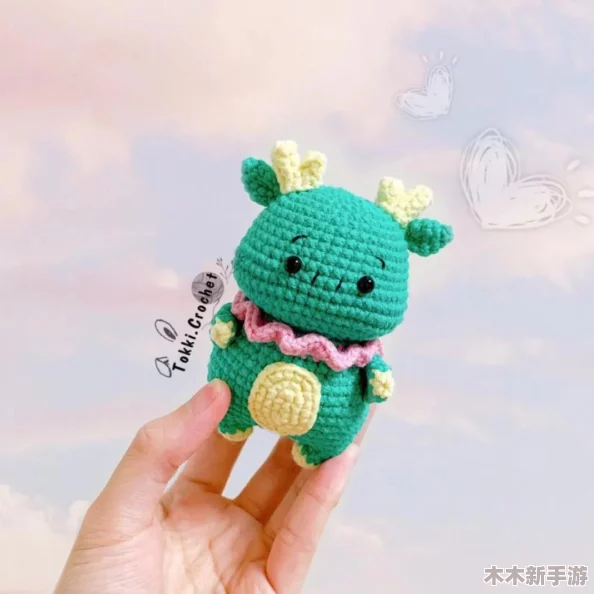 二人生猴子全程不盖被子视频，搞笑瞬间引发网友热议，萌宠互动让人忍俊不禁！