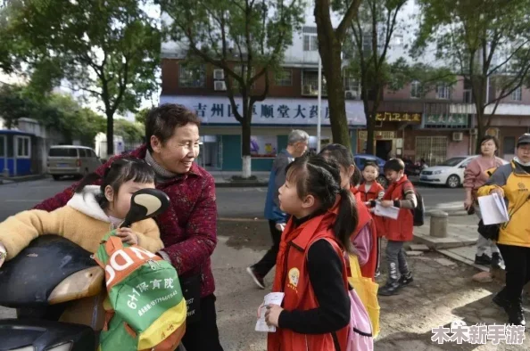地下城与勇士手游互动新技巧：探索点赞功能位置指南