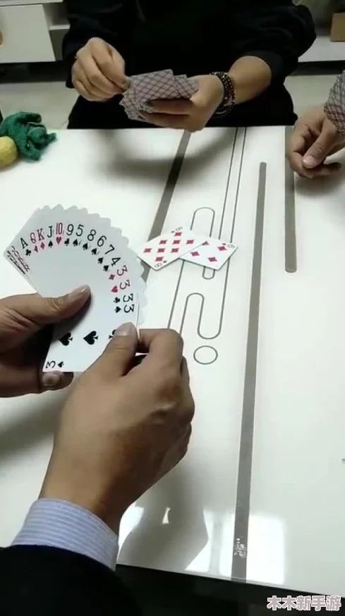 打扑牌不盖被子怎么发朋友圈？教你如何在社交平台上展示精彩的生活片段