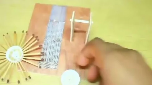 六年级下面塞多少根牙签照片，创意十足，趣味性强，让人忍不住想一试！