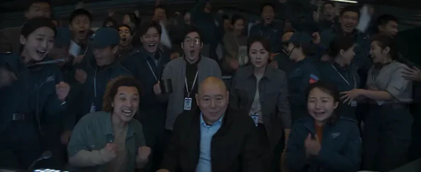 三年片免费观看了，带你领略2023年度最热影视作品的精彩瞬间