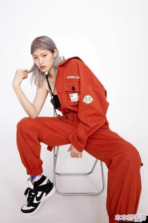 中国少女rapper以独特风格和真实情感征服网友，展现年轻一代的音乐力量与自我表达