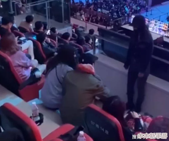 xxxwww泡妞：如何在夜店、社交平台和街头成功吸引异性注意？