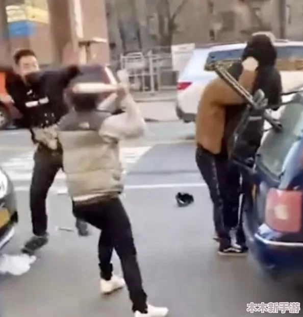少妇搡BBBB搡BBB搡我瞎了！网友爆料视频曝光，引发热议