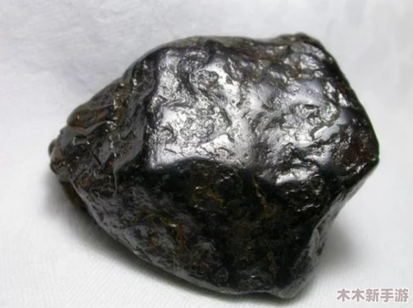 魔力宝贝手机版：探究强力陨石魔法效能与独特属性概览
