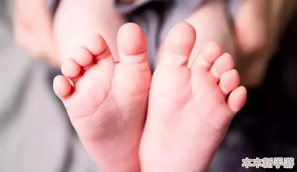 固定手脚的痒女生的脚心，如何缓解不适感与护理小技巧分享