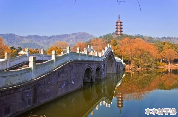 金秋奇遇夺宝盛宴：吃鸡翻牌大作战震撼登场，海量豪礼等你探索赢取