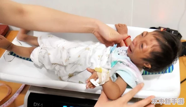 二人生猴子全程不盖被子选：探索两人互动中的温情与挑战，揭示生活中的小细节与真实感受