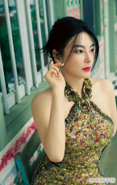 丰满放荡岳乱妇699www：令人心驰神往的诱惑与挑逗，绝对让你欲罢不能
