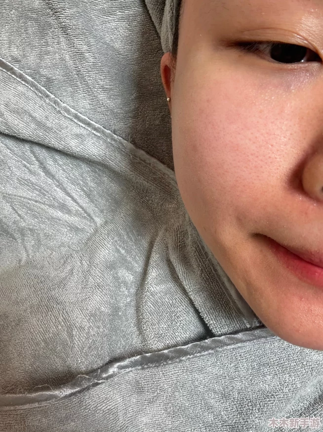 日本卖娞BBw护土，网友评价称其使用效果显著，皮肤水润光滑，成为众多消费者的心头好