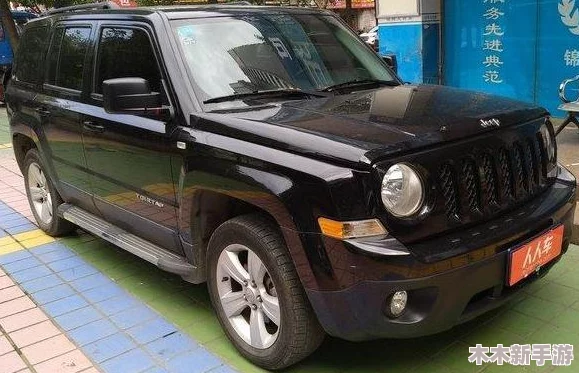 桃红色jeep主打进口疯马秀，展现独特风格与豪华体验，引领时尚潮流的全新选择