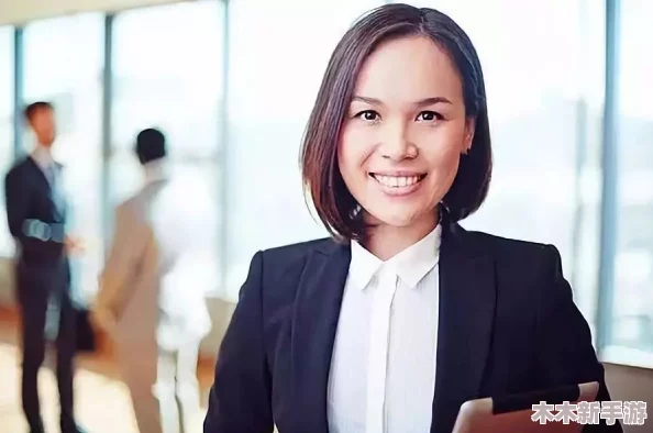 女保险公司推销员5：客户满意度高，服务态度优良，值得推荐的保险选择