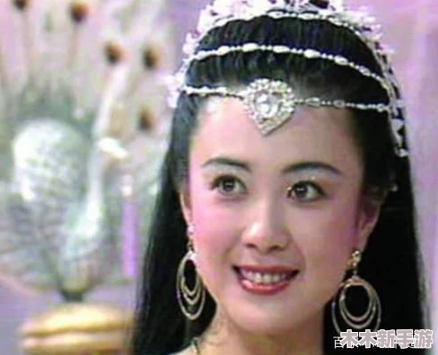 苏妲己野外勾搭60老头的背景：权力欲望与人性复杂交织的故事