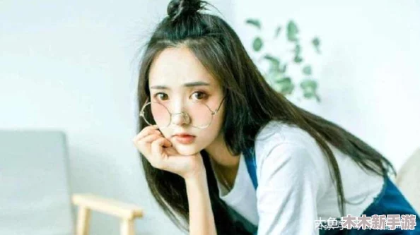女生和女生一起相嗟嗟嗟，探讨情感问题免费分享经验