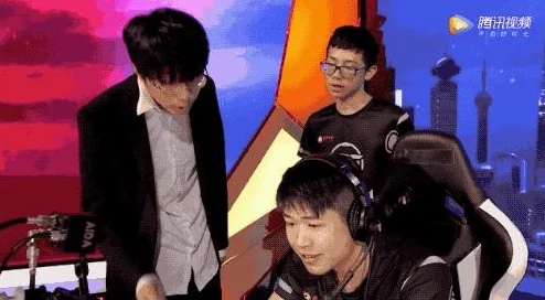 cf孙尚香正能量图片：展现游戏角色积极向上的形象与精神，激励玩家追求梦想与勇气的力量