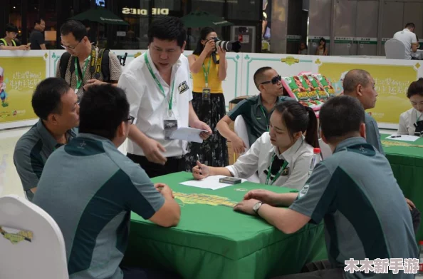 男生和女生打扑克：从竞技到友谊的多元互动体验分析