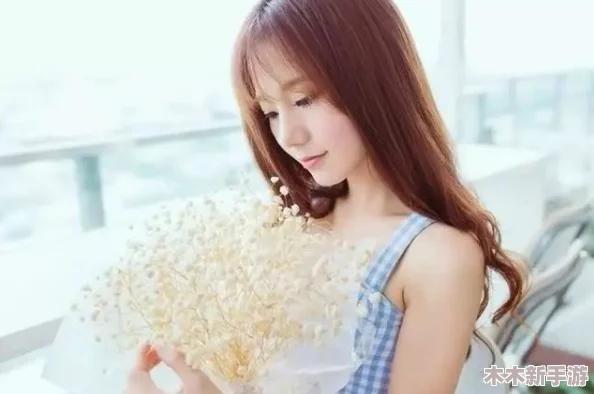 激情五月天婷婷：在这个充满活力的季节里，感受青春的热情与生命的绚烂，仿佛每一朵花都在诉说着爱的故事