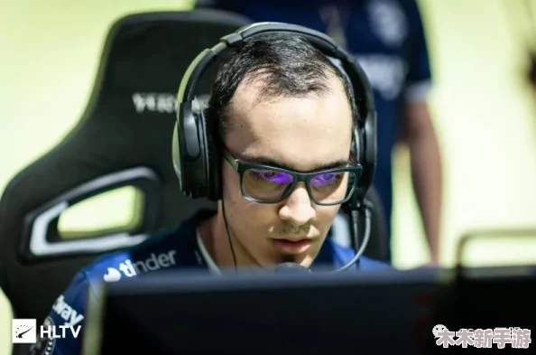 暴躁妹妹csgo暴躁老外玩游戏：网友热议‘游戏中的火药味十足，真是又好笑又刺激！’