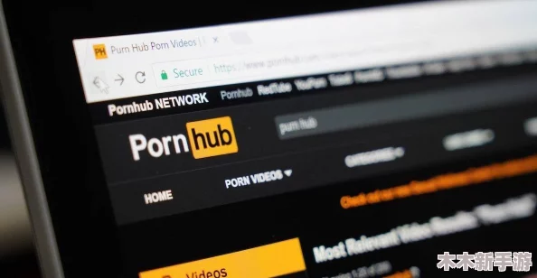 免费看黄软件：网友评价各异，安全性与使用体验成热议焦点