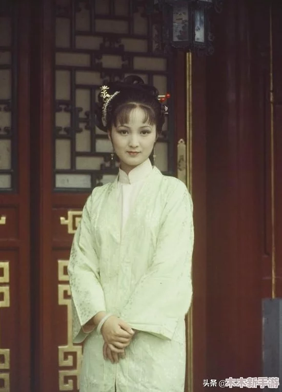 西施没有小内没有爱心的图片，反映了对美与情感缺失的深刻思考，引发人们对爱的渴望与追寻
