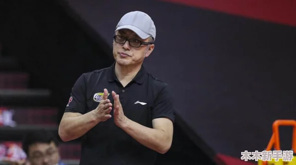 魔兽争霸：深入对比攻防策略，哪个更具经济效益与战略优势？