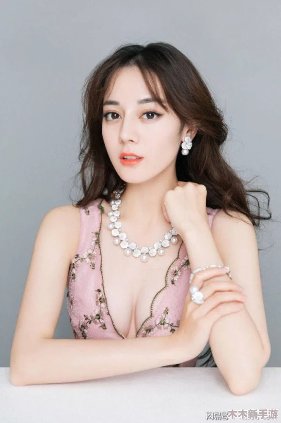 迪丽热巴的XXX69免费：揭秘她在影视剧中的精彩表现和演技水平