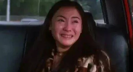 张柏芝跪下吃J8图片，网友纷纷表示：“这画面太搞笑了，真是让人忍俊不禁！”