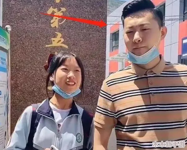 小芳与父亲：网友热议这对父女的感人故事，纷纷表示家庭关系的重要性和温暖，让人倍感珍惜！