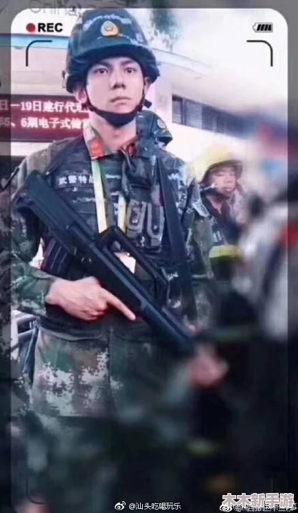 武警小哥gry202269，网友纷纷表示：这位小哥真是太帅了，身手不凡，让人心生敬佩！