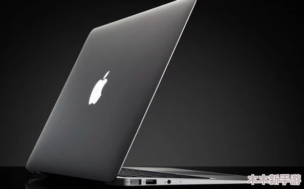 18-19 macbook pro 的屏幕，网友评论：这款屏幕色彩表现真是惊艳，尤其在设计工作中让我感到非常满意！