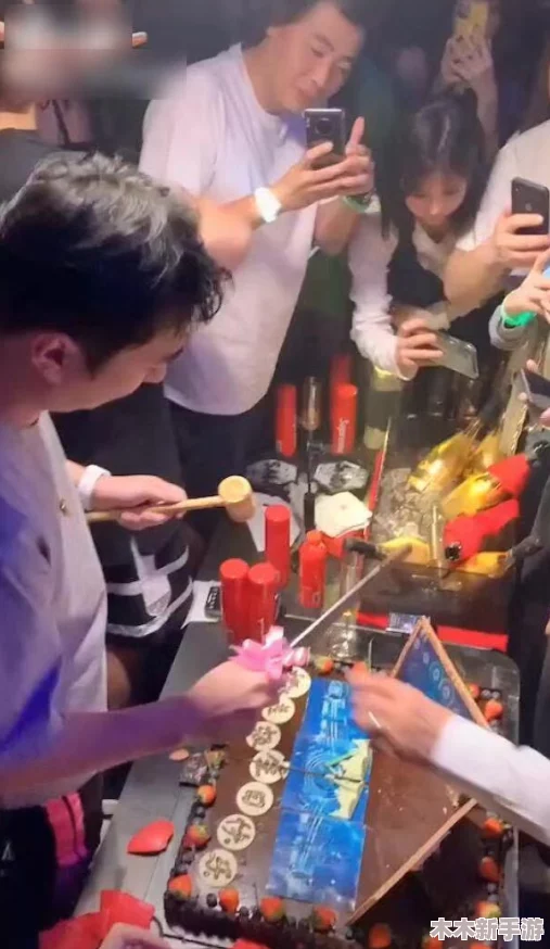 王者荣耀中的小黄刀：真实伤害与快速发育的秘密武器解析