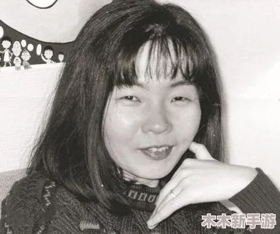 嘴唇美国1990小樱桃：解读背后文化符号与流行趋势分析