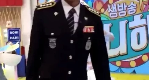 b站未满十八岁可以接广告吗？分析政策和风险因素，未成年人接广告合规性解析