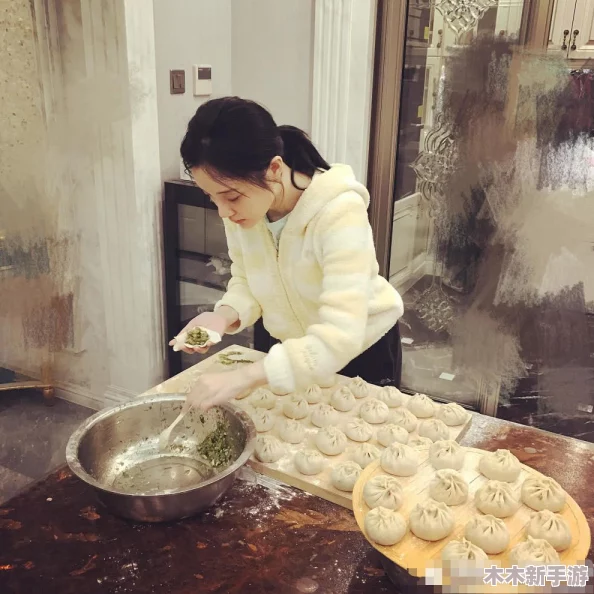 三个媳妇一锅烩大团圆婚礼，热闹非凡，亲友们纷纷点赞称赞，祝福满满，幸福圆满的家庭聚会！