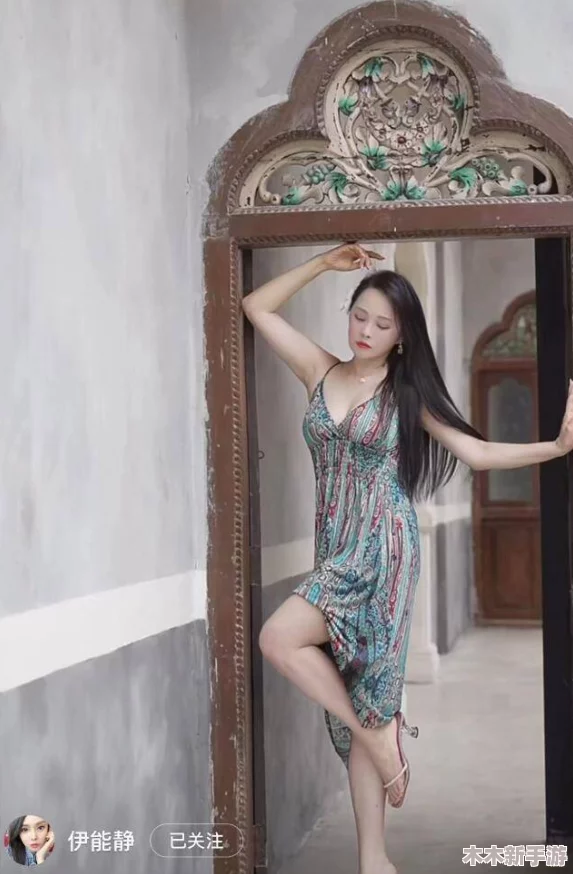 大陆熟婦丰滿多毛xXXⅩ，展现了对成熟女性魅力与性感特质的独特视角，强调她们的丰满身材和自然美