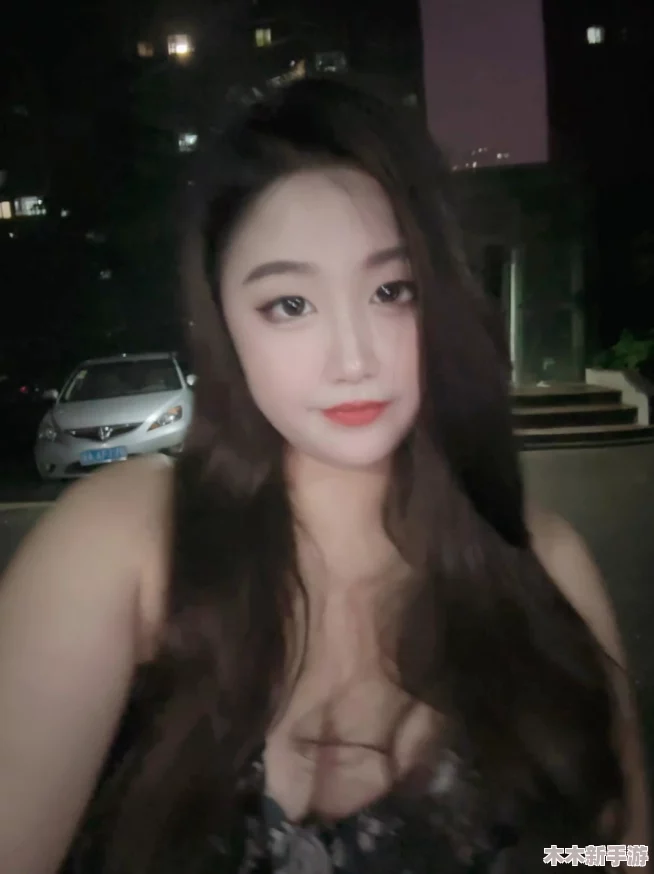 四川少妇搡bbw，狂野搡bbbb，全程无遮挡露脸大秀
