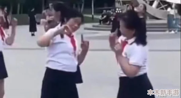 安徽妇搡BBBB搡BBBB，网友热议：这究竟是怎样的场面，让人忍不住想一探究竟！