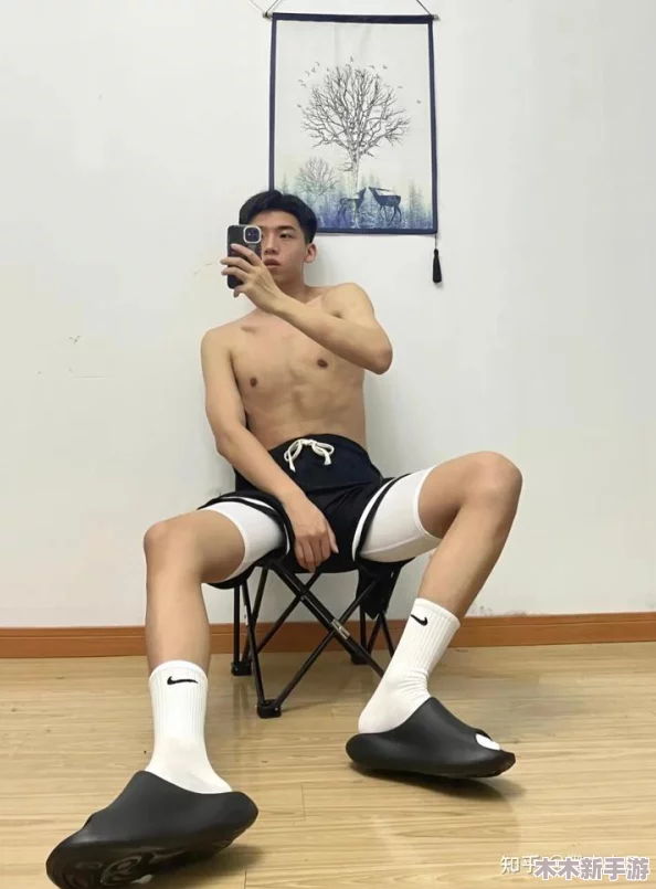 体育生白袜爆 小受twink：网友热议，认为这是一场别开生面的青春对决，充满了活力与魅力！