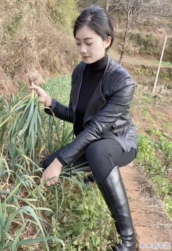 中国农村妇女野外BBwBBw：真实生活与传统文化的交融，展现乡村女性的坚韧与魅力
