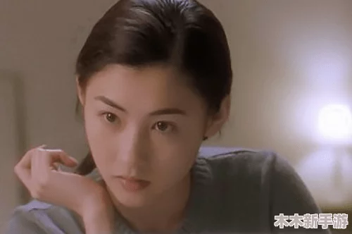 张柏芝在电影《XXXXXHD69》中展现了她的演技魅力与个人风格，吸引了众多影迷的关注与热议