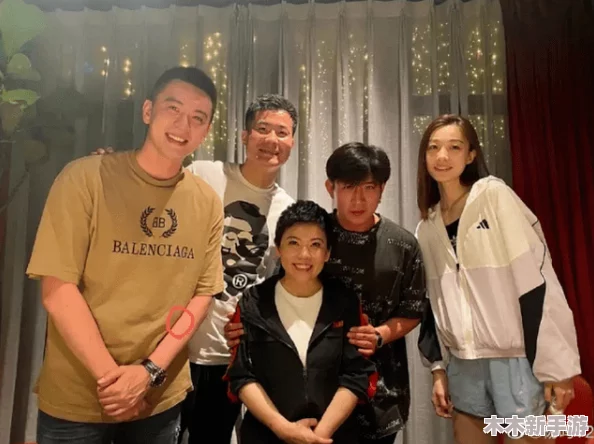 黑料社吃瓜爆料砍黑料社，网友热议明星私生活真相，娱乐圈内幕一览无遗！