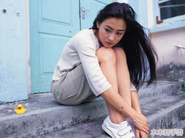 张柏芝底毛旺盛太多太黑引发热议，网友关注自然美与个人风格
