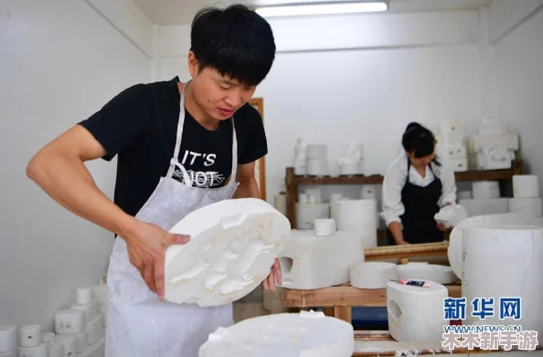 十8模软件怎么免费下载：了解如何获取这款热门设计工具的免费版本，轻松提升你的创作效率与灵活性